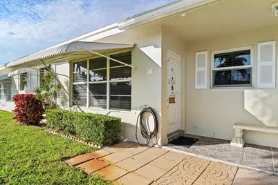 201 Country Lane #B, Boynton Beach, FL 33435 - Photo 2