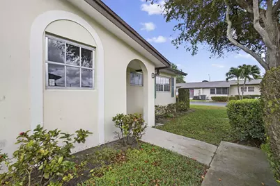 2960 Ashley Drive E #D, West Palm Beach, FL 33415 - Photo 2
