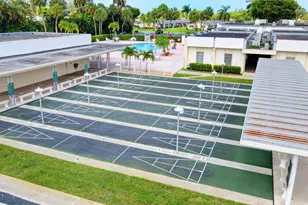 2960 Ashley Dr E, West Palm Beach, FL 33415 - Photo 20