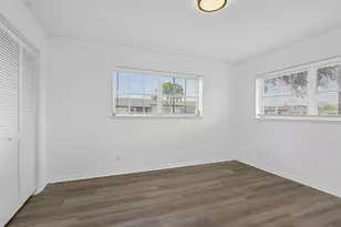 2960 Ashley Dr E, West Palm Beach, FL 33415 - Photo 12