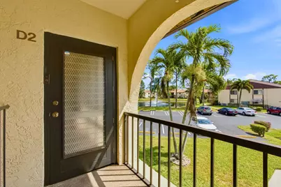 331 Knotty Pine Circle #D-2, Greenacres, FL 33463 - Photo 6