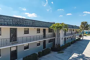 714 Northlake Ct, North Palm Beach, FL 33408 - Photo 1