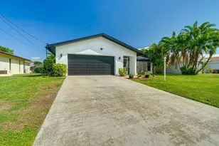 601 SE 23rd Ave, Cape Coral, FL 33990 - Photo 2