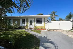 67 Tortuga Rd, Palm Springs, FL 33461 - Photo 2