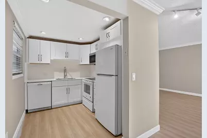 277 Brighton G #G, Boca Raton, FL 33434 - Photo 12