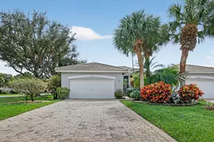 9848 Crescent View Dr S, Boynton Beach, FL 33437 - Photo 2