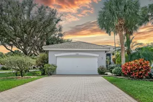 9848 Crescent View Dr S, Boynton Beach, FL 33437 - Photo 1