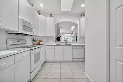 9848 Crescent View Drive S, Boynton Beach, FL 33437 - Photo 8