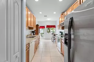 2181 SE Grand Dr, Port Saint Lucie, FL 34952 - Photo 8