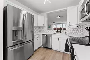 801 NE 1st St, Fort Lauderdale, FL 33301 - Photo 6