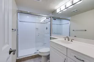 1000 Spanish River Rd, Boca Raton, FL 33432 - Photo 26