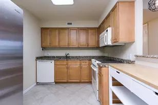 1000 Spanish River Rd, Boca Raton, FL 33432 - Photo 10