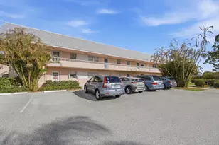 18081 SE Country Club Dr, Jupiter, FL 33469 - Photo 4