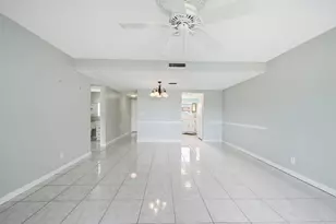 18081 SE Country Club Dr, Jupiter, FL 33469 - Photo 6