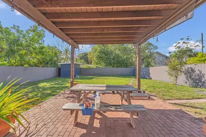 818 Kaye Street, West Palm Beach, FL 33405 - Photo 12