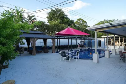 448 Alemeda Drive, Palm Springs, FL 33461 - Photo 18