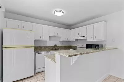 226 Alemeda Drive, Palm Springs, FL 33461 - Photo 8