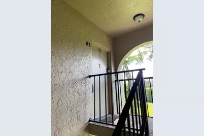 516 Shady Pine Way #B2, Greenacres, FL 33415 - Photo 2