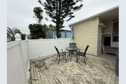 6085 Seashore Drive, Atlantis, FL 33462 - Photo 18