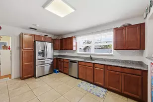 305 Circle E, Jupiter, FL 33458 - Photo 10
