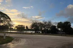 2286 Lake Osborne Dr, Lake Worth Beach, FL 33461 - Photo 6