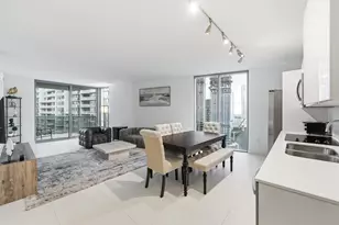 31 SE 6th St, Miami, FL 33131 - Photo 24