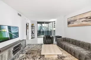 31 SE 6th St, Miami, FL 33131 - Photo 6