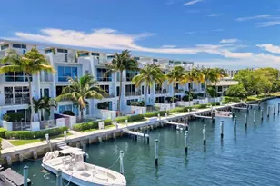 2743 NE 1st St, Pompano Beach, FL 33062 - Photo 1