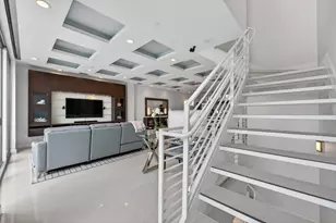 2743 NE 1st St, Pompano Beach, FL 33062 - Photo 16