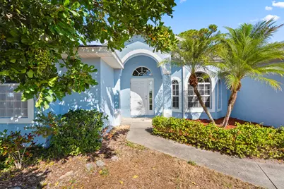 241 SE Starfish, Port Saint Lucie, FL 34984 - Photo 2