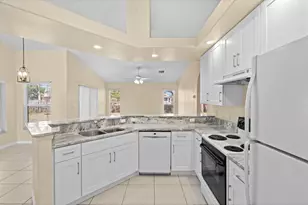 241 SE Starfish, Port Saint Lucie, FL 34984 - Photo 12