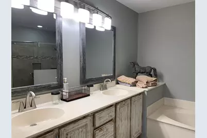 10667 Lake Shore Drive, Wellington, FL 33414 - Photo 26