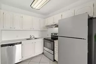 124 Preston C, Boca Raton, FL 33434 - Photo 6
