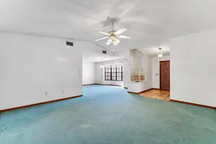 102 SE Crosspoint Dr, Port Saint Lucie, FL 34983 - Photo 4