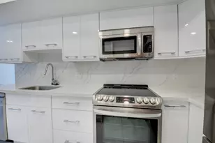 7847 Lakeside Blvd, Boca Raton, FL 33434 - Photo 10