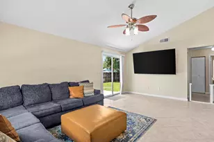 10552 Bobbie Ln, Royal Palm Beach, FL 33411 - Photo 14