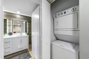 485 Brickell Ave, Miami, FL 33131 - Photo 22