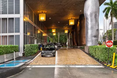 485 Brickell Avenue #2506, Miami, FL 33131 - Photo 6