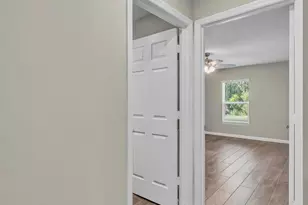 574 NW Bayshore Blvd, Port Saint Lucie, FL 34983 - Photo 20