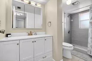 3661 Via Poinciana, Lake Worth, FL 33467 - Photo 22