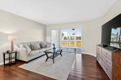 3661 Via Poinciana #410, Lake Worth, FL 33467 - Photo 10