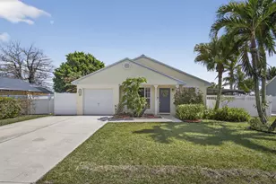 1172 Grandview Cir, Royal Palm Beach, FL 33411 - Photo 2