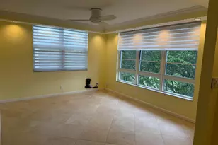 3930 Oaks Clubhouse Dr, Pompano Beach, FL 33069 - Photo 14