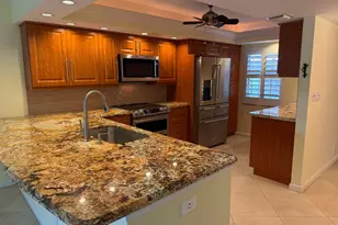 3930 Oaks Clubhouse Dr, Pompano Beach, FL 33069 - Photo 2