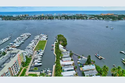 802 W Windward Way #304, Lantana, FL 33462 - Photo 4