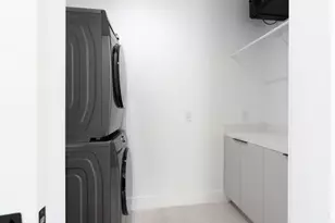 1123 NE 12th Ave, Fort Lauderdale, FL 33304 - Photo 22