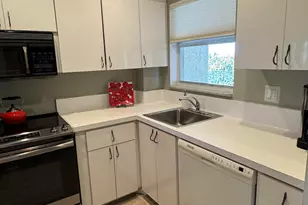 650 Snug Harbor Dr, Boynton Beach, FL 33435 - Photo 6