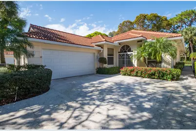 199 E Tall Oaks Circle, Palm Beach Gardens, FL 33410 - Photo 1