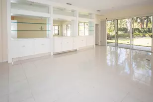 199 E Tall Oaks Cir, Palm Beach Gardens, FL 33410 - Photo 10