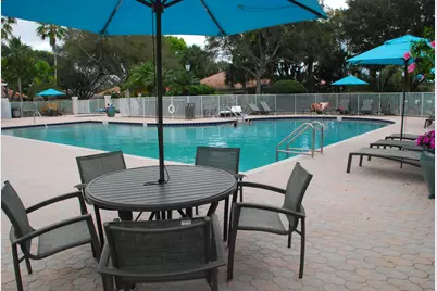 199 E Tall Oaks Circle, Palm Beach Gardens, FL 33410 - Photo 46